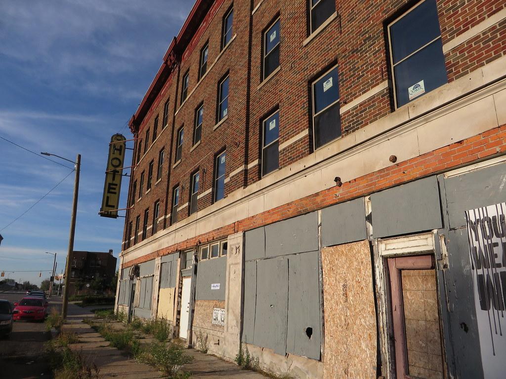 Detroit Residents Navigate Workforce Development Challenges in Evolving Economy